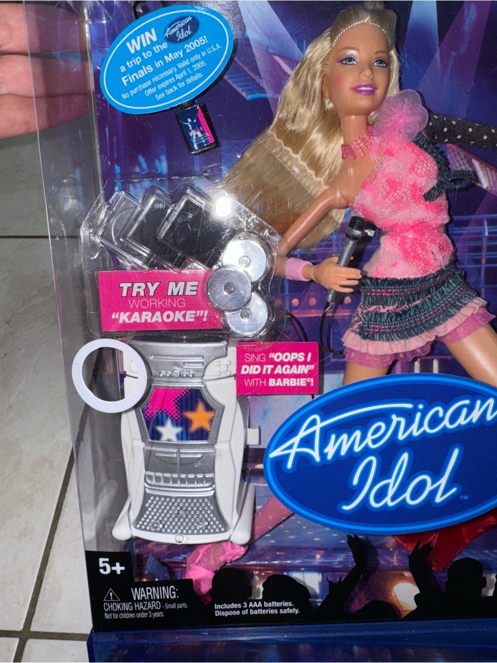 Barbie Pink and Black American Idol Stage Doll with Karaoke Mic - Picture 3 of 5